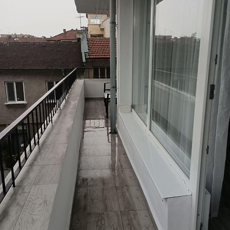 Yanakiev'S Central Apartment Бургас Екстериор снимка
