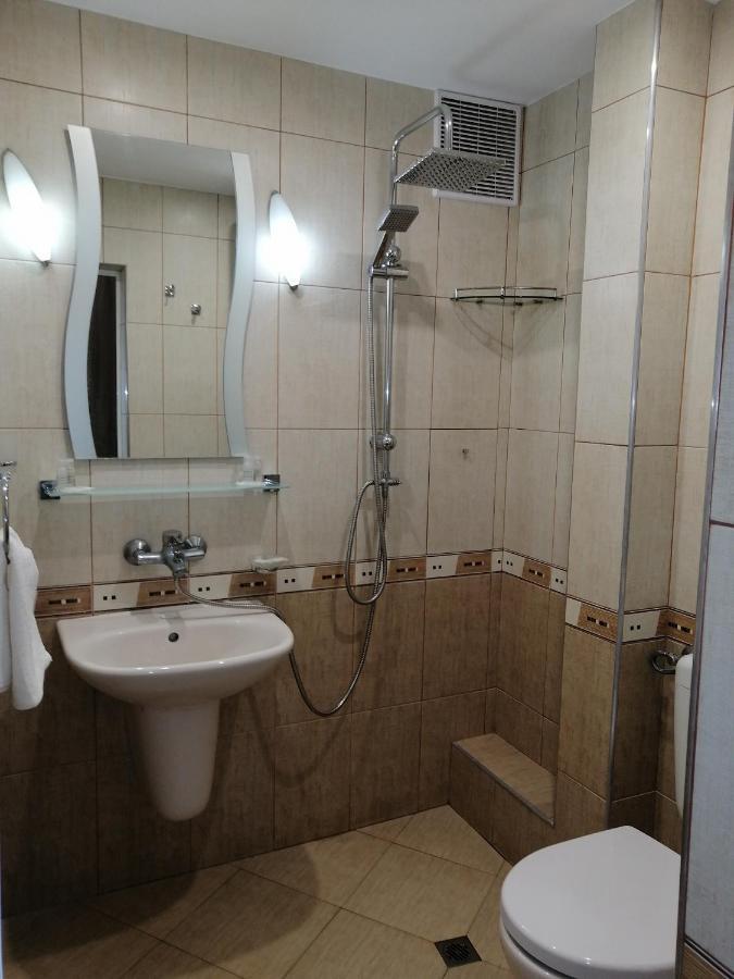 Yanakiev'S Central Apartment Бургас Екстериор снимка
